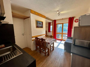 Appartement économique 4 pers aux Menuires, 2 pièces, balcon, casier à skis - FR-1-452-165